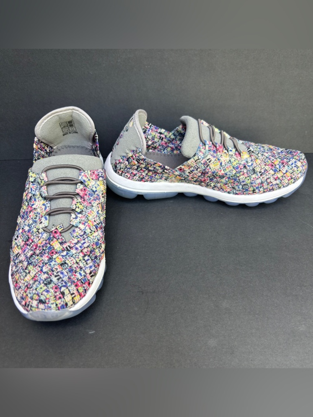 Bernie Mev's Womens Victoria Gummies Walking Shoes Size 6 / 37